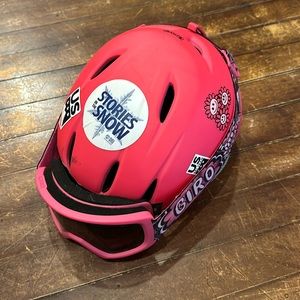 Giro Ski Helmet and Goggles size small